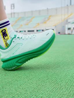 ONEMIX 2026 Original Running Shoes for Men Casual Sneakers Male Outdoor Men's Running Shoes Summer Mesh Women Sport Sneaker