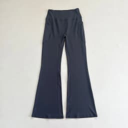 High - waisted women's flared yoga pants with side pockets, high elasticity, suitable for fitness, workouts and sports