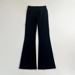High - waisted women's flared yoga pants with side pockets, high elasticity, suitable for fitness, workouts and sports