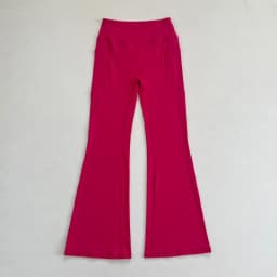 High - waisted women's flared yoga pants with side pockets, high elasticity, suitable for fitness, workouts and sports