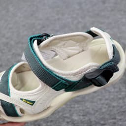 2026 Girls' Shoes Women's Summer Outdoor Anti Slip Soft Sole River Tracing Sports Flat Bottom Beach Shoes Students' Sandals