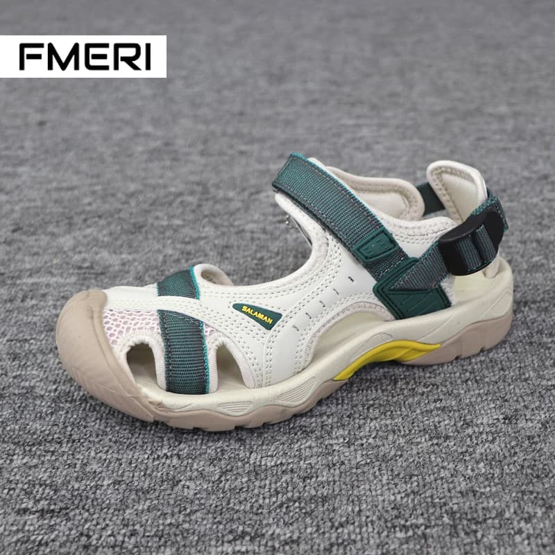 2026 Girls' Shoes Women's Summer Outdoor Anti Slip Soft Sole River Tracing Sports Flat Bottom Beach Shoes Students' Sandals