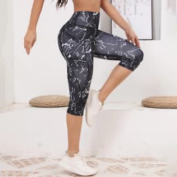 Capri Leggings with Pockets for Women High Waisted Workout Leggings Tummy Control Yoga Pants
