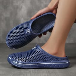 Hot Sale Brand Clogs Men Slippers Water Shoes EVA Lightweight Sandles Unisex Colorful Shoes for Men Summer Beach Women Slippers