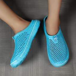 Hot Sale Brand Clogs Men Slippers Water Shoes EVA Lightweight Sandles Unisex Colorful Shoes for Men Summer Beach Women Slippers