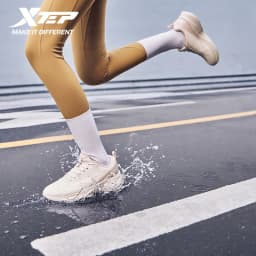 Xtep Women's Running Shoes 2025 Winter Comfortable Wear-Resistant Breathable Shock Absorption Stability Sneakers 875418110016