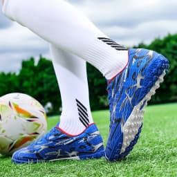New Men Football Boots TF Sport Training Soccer Shoes Kids Ultralight Breathable Professional Sneakers Unisex Grass Cleats Match