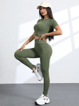 Workout Sets for Women Two Piece Outfits Seamless High Waist Leggings Yoga Crop Tops Athletic Sports Gym Sets