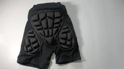 Black Sports Skiing Skating Snowboarding Shorts Hip Protective Bottom Padded for Ski & Roller Skate & Snowboard Hip Protection