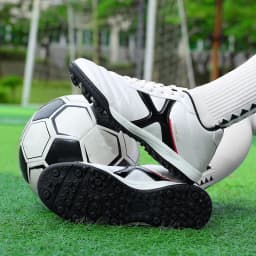 New Men Soccer Shoes Sneakers High-quality Match Light Futsal Cleats Football Boots Non-Slip Grass Indoor Hot-selling Outdoor