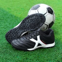 New Men Soccer Shoes Sneakers High-quality Match Light Futsal Cleats Football Boots Non-Slip Grass Indoor Hot-selling Outdoor