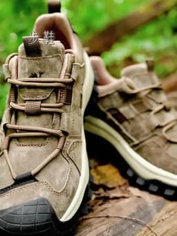 GOLDEN CAMEL Outdoor Hiking Shoes Men and Women Non-slip Breathable Sneakers Thick-soled Climbing Shoes for Men Shock Absorption