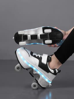 Popular Fashion Upgraded Four Wheel Children's Roller Skating Shoes, One Click Invisible LED Light Skating Shoes