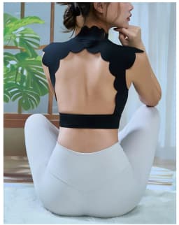 Women Scallop Edge Mock Neck Open Back Sports Bra Padded Naked Feel Breathable Crop Top Fitness Running Yoga Athletic Top