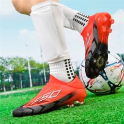 Men New Football Boots Grass Professional Original Resistant Casual Male Soccer Shoes Top Quality Ultralight Football Shoes