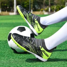 Turf Soccer Cleats Professional Men Football Boots Breathable Mesh Youth Soccer Shoes Anti Skid Male Sneakers Society Chuteira