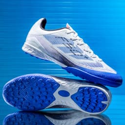 New Men Football Boots Grass Outdoor Sport Training Shoes Match Non-Slip Soccer Shoes Professional Ultralight Sneakers Unisex