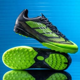 New Men Football Boots Grass Outdoor Sport Training Shoes Match Non-Slip Soccer Shoes Professional Ultralight Sneakers Unisex