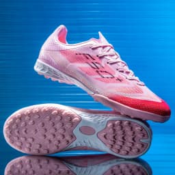 New Men Football Boots Grass Outdoor Sport Training Shoes Match Non-Slip Soccer Shoes Professional Ultralight Sneakers Unisex