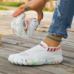 2026 New Five-Toe Shoes for Women, Outdoor Fly-Knit Water Shoes, Beach Shoes, Non-Slip Wading Shoes, Swimming Shoes, Hiking Shoes