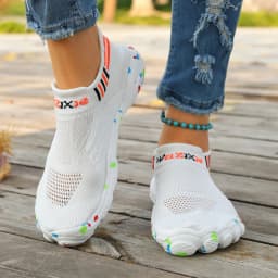 2026 New Five-Toe Shoes for Women, Outdoor Fly-Knit Water Shoes, Beach Shoes, Non-Slip Wading Shoes, Swimming Shoes, Hiking Shoes