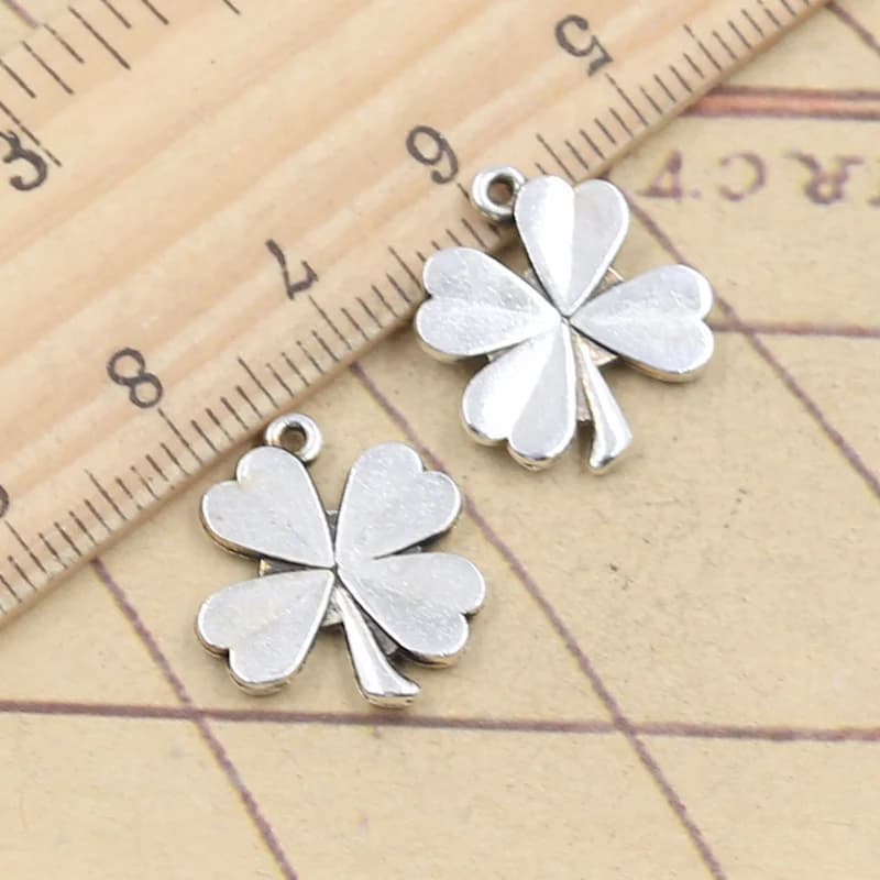 20pcs Charms Lucky Irish Four Leaf Clover 17x15mm Tibetan Silver Color Pendants Antique Jewelry Making DIY Handmade Craft