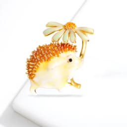 SKEDS Creative Women Enamel Hedgehog Daisy Jewelry Brooches Fashion Cute Animal Coat Clothing Bag Badges Brooch Pin Gift