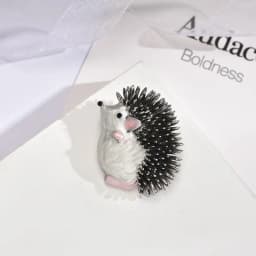 SKEDS Creative Women Enamel Hedgehog Daisy Jewelry Brooches Fashion Cute Animal Coat Clothing Bag Badges Brooch Pin Gift