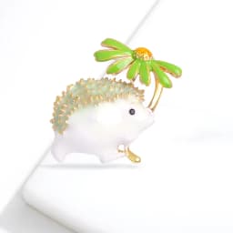 SKEDS Creative Women Enamel Hedgehog Daisy Jewelry Brooches Fashion Cute Animal Coat Clothing Bag Badges Brooch Pin Gift