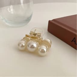Korean Imitation Pearl Hair Claws For Women Geometric Hair Clip Large Catch Clip Shark Clip Back Head Hair Clip Hair Accessories