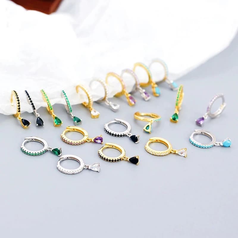 Women's Fashion Tiny Hoop Earrings Shiny Crystal Colorful Zirconia Copper Round Circle Female Trendy Ear Accessory Jewelry Gifts