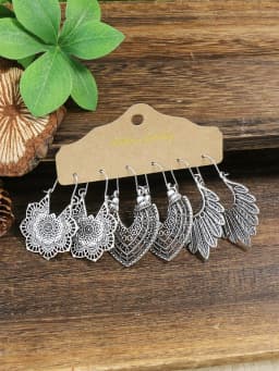 Ethnic Style Antique Alloy Earring Retro Hollow Earrings Bohemian Tassel Leaf Heart Shaped Pendant Accessories