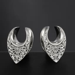 Twolobes 2PCS Vintage 316 Stainless Steel New Saddle Tunnels Hangers Gauges Plugs Piercing Body Jewelry Gift (8-25mm)