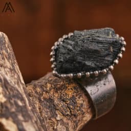Raw Black Tourmaline Ring Antique Bronze Adjustable Ring Bohemian Gothic Style Finger Rings Daily Accessory Jewelry Unisex