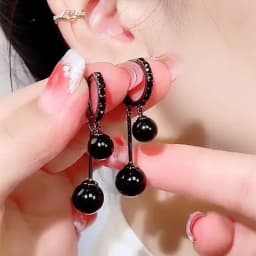 Temperament Retro Black Pearl Ball Drop Earrings for Women Luxury Design Elegant Crystal Dangle Earring Goth Jewelry Pendientes