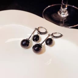 Temperament Retro Black Pearl Ball Drop Earrings for Women Luxury Design Elegant Crystal Dangle Earring Goth Jewelry Pendientes
