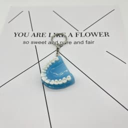 Funny Resin Tooth Key Chain Dentist Pendant Simulation Mini Denture Keychain for Bag Hanging Ornament Car Key Rings Gifts