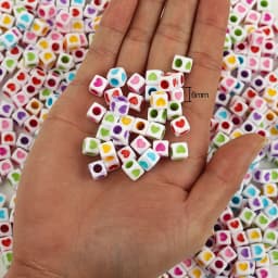 200pcs Mix Letter Acrylic Beads Round Flat Alphabet Spacer Bead and Elastic Cord For Jewelry Make Handmade Diy Bracelet Necklace