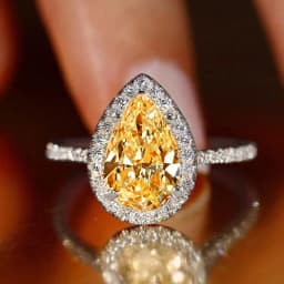 Huitan Hot Sale Water Drop Design Women Ring Micro Paved Crystal Zircon Elegant Bridal Wedding Engagement Jewelry Ring for Lover