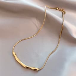 European and American Fashion Simple Stainless Steel Gold Color Collarbone Chain For Women’s Fashion Short Necklaces Jewelry