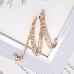 Women Luxury Letter Brooch Pins In Gold Color Rhinestones Crystal English Alphabet Metal Pins Cute Jewelry Accessories Gift