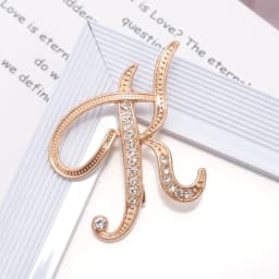 Women Luxury Letter Brooch Pins In Gold Color Rhinestones Crystal English Alphabet Metal Pins Cute Jewelry Accessories Gift
