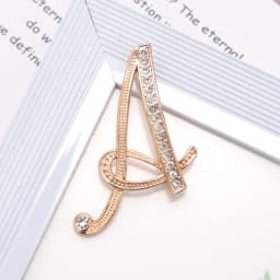 Women Luxury Letter Brooch Pins In Gold Color Rhinestones Crystal English Alphabet Metal Pins Cute Jewelry Accessories Gift