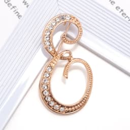 Women Luxury Letter Brooch Pins In Gold Color Rhinestones Crystal English Alphabet Metal Pins Cute Jewelry Accessories Gift