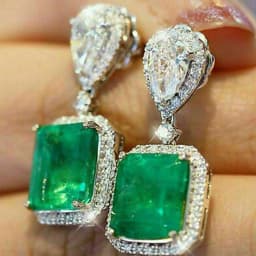 Huitan Temperament Green Dangle Earrings for Women Luxury Engagement Wedding Female Earrings 2022 New Trendy Jewelry Drop Ship