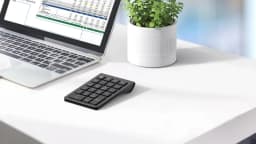 Jomaa Rechargeable Wireless Numeric Keypad Bluetooth Number Pad Slim 22-Keys External Numpad Keyboard Data Entry