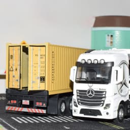 1:50 Diecast Alloy Truck Head Model Toy Container Truck Pull Back With Light Engineering Transport Vehicle Hobby Collections