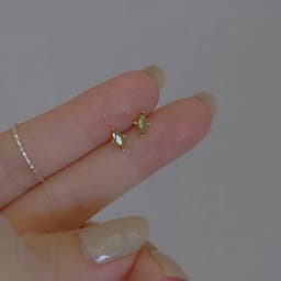 New In Fresh Olive Green Zircon Piercing Earring Simple Geometry Small Ear Stud Earrings for Women Party Jewelry Gifts