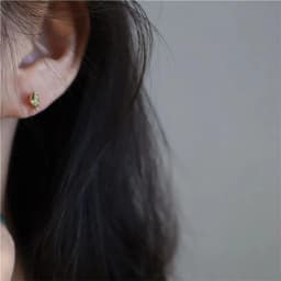 New In Fresh Olive Green Zircon Piercing Earring Simple Geometry Small Ear Stud Earrings for Women Party Jewelry Gifts