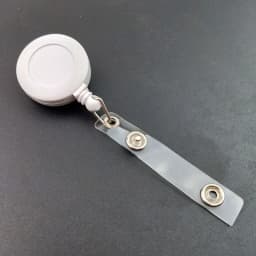 New Arrival 1 Piece Acrylic Retractable Nurse Badge Reel Cute Anime Bear Students ID Card Holder Keychains Lanyard for Keys